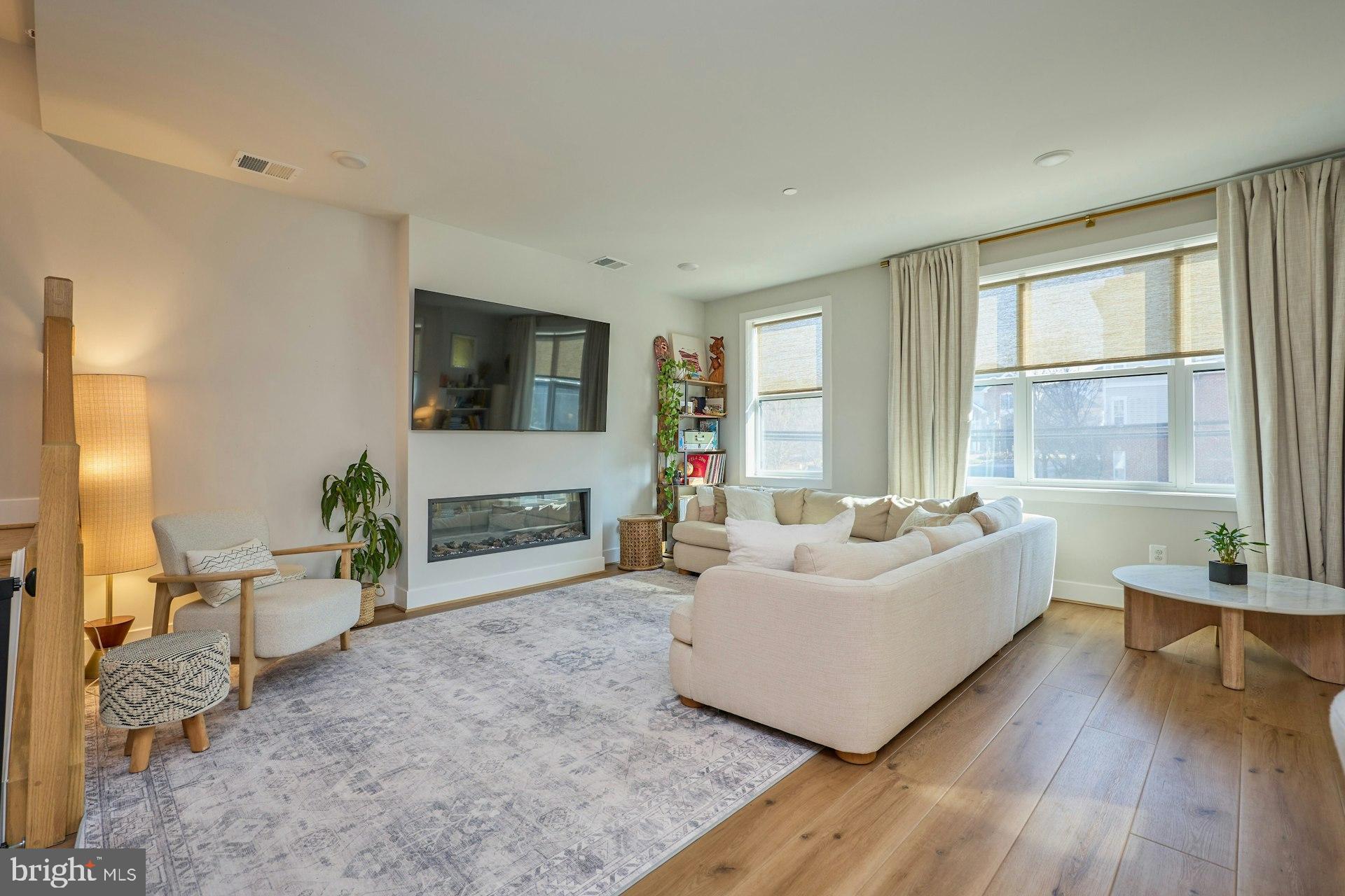 4937 EISENHOWER AVENUE