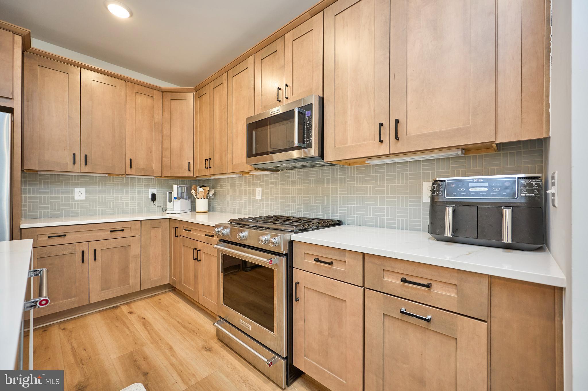 4937 EISENHOWER AVENUE