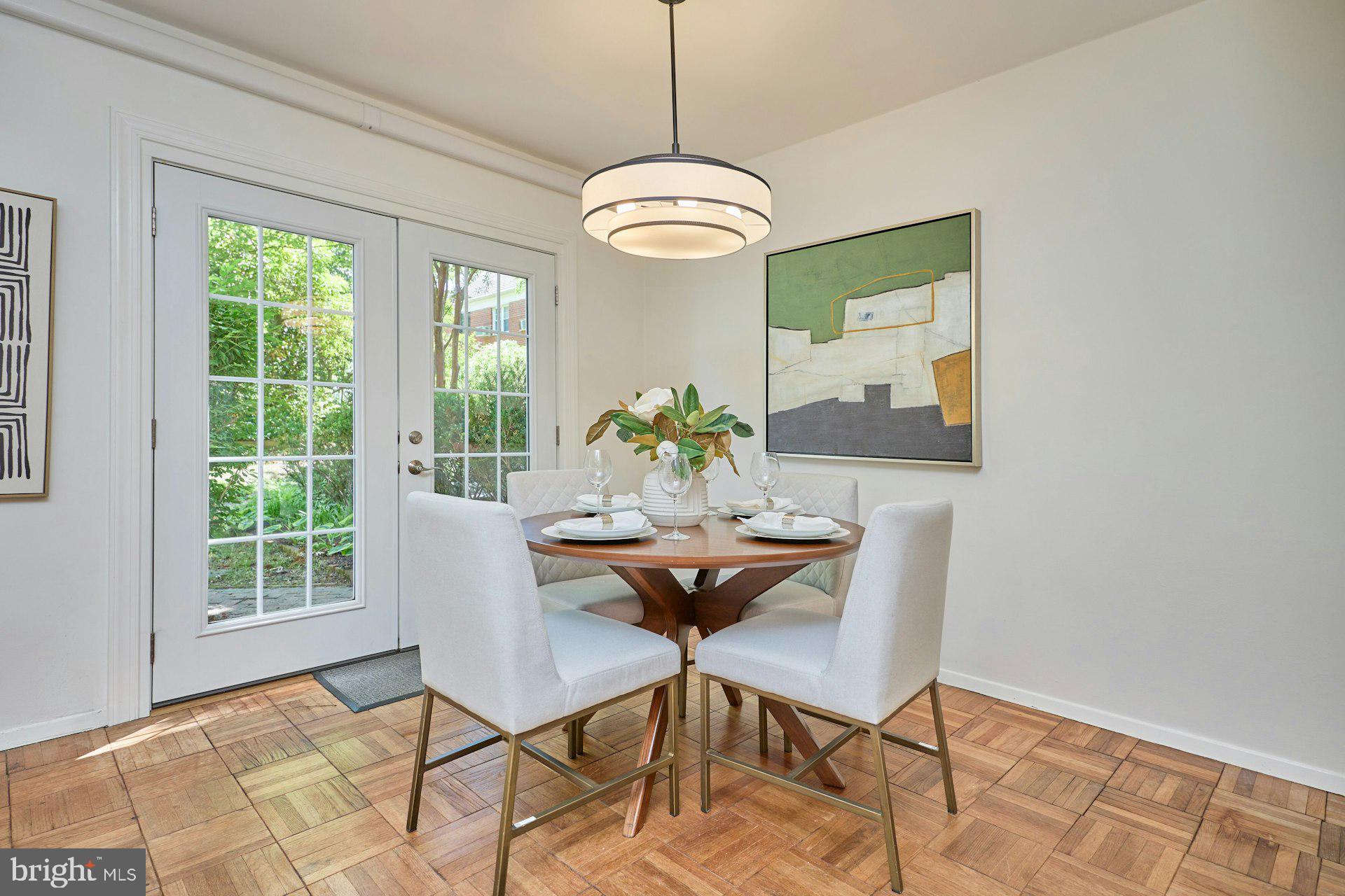1011 BEVERLEY DRIVE 117-10