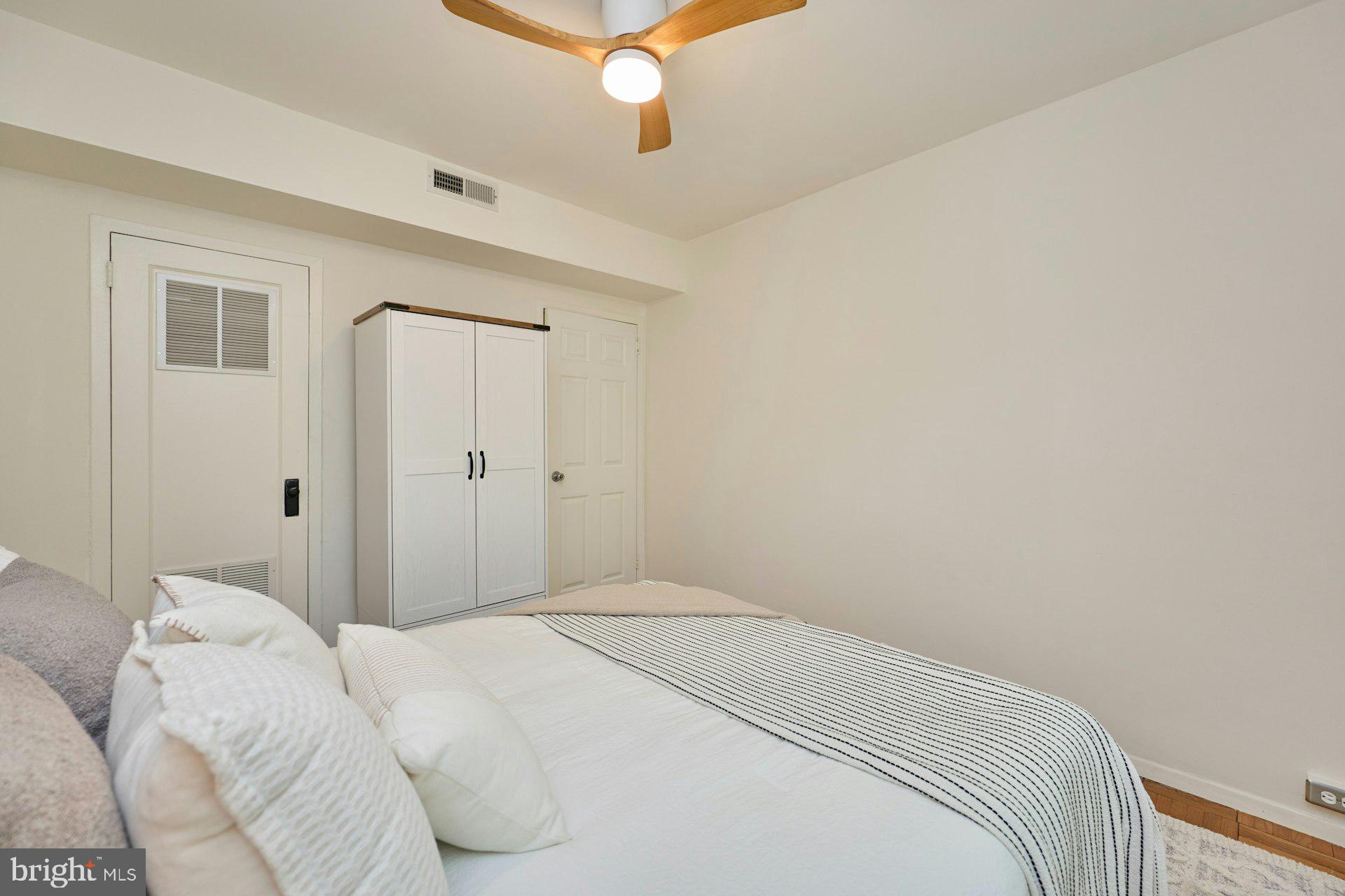 1011 BEVERLEY DRIVE 117-10