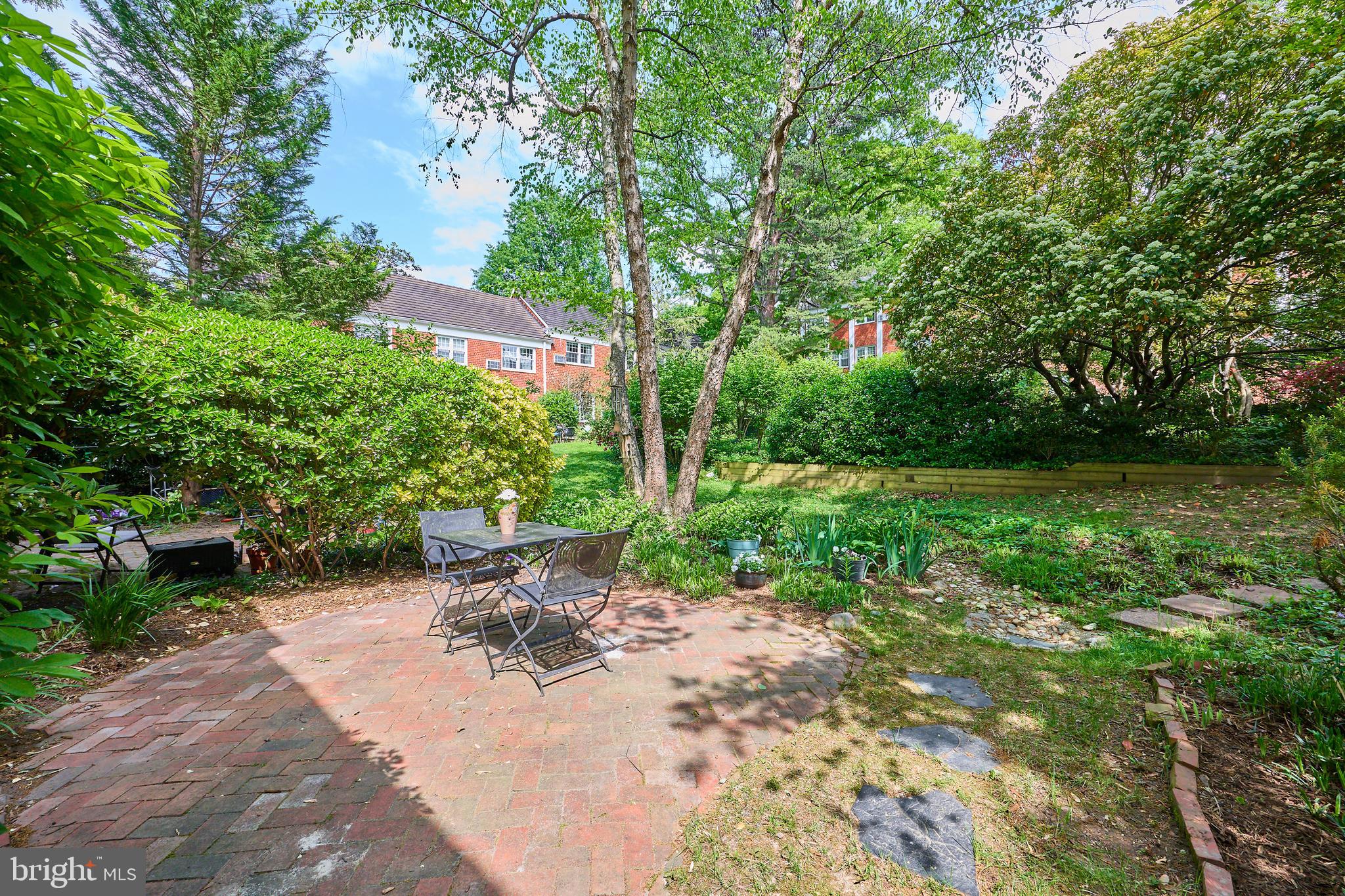 1011 BEVERLEY DRIVE 117-10