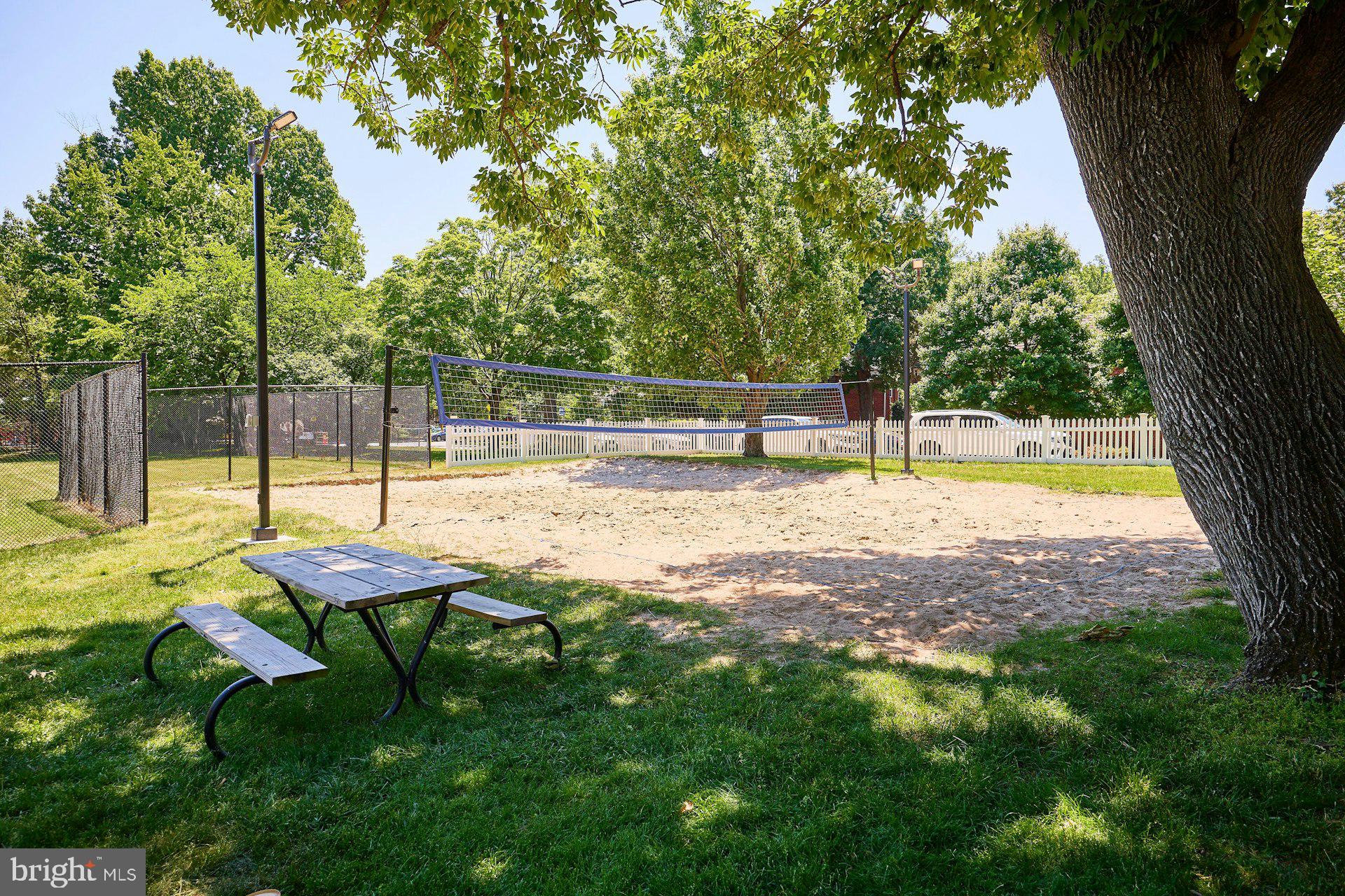 1011 BEVERLEY DRIVE 117-10
