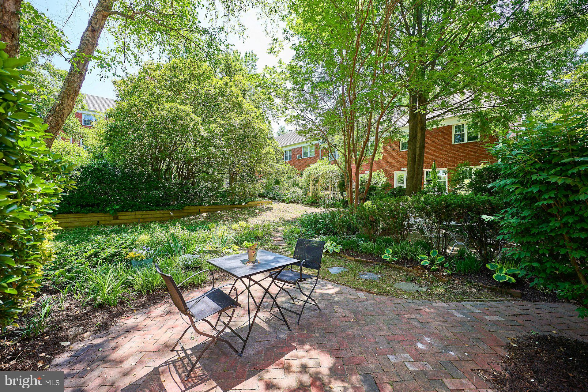 1011 BEVERLEY DRIVE 117-10
