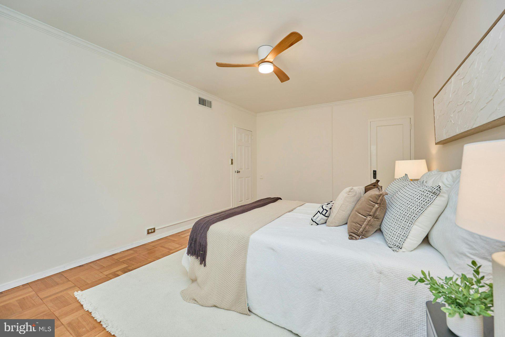 1011 BEVERLEY DRIVE 117-10