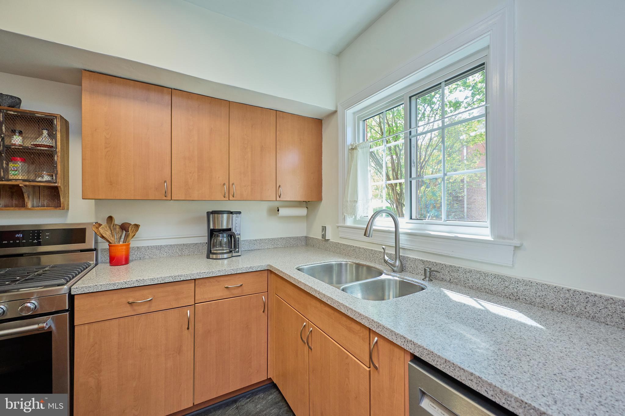1011 BEVERLEY DRIVE 117-10