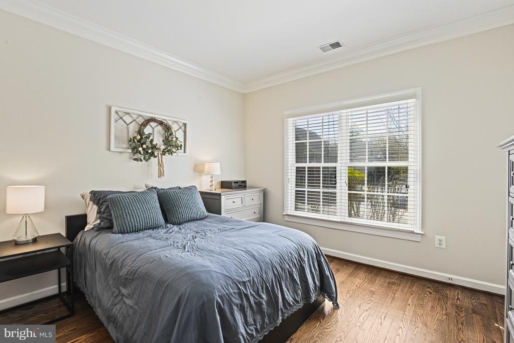 3837 Farrcroft Grn