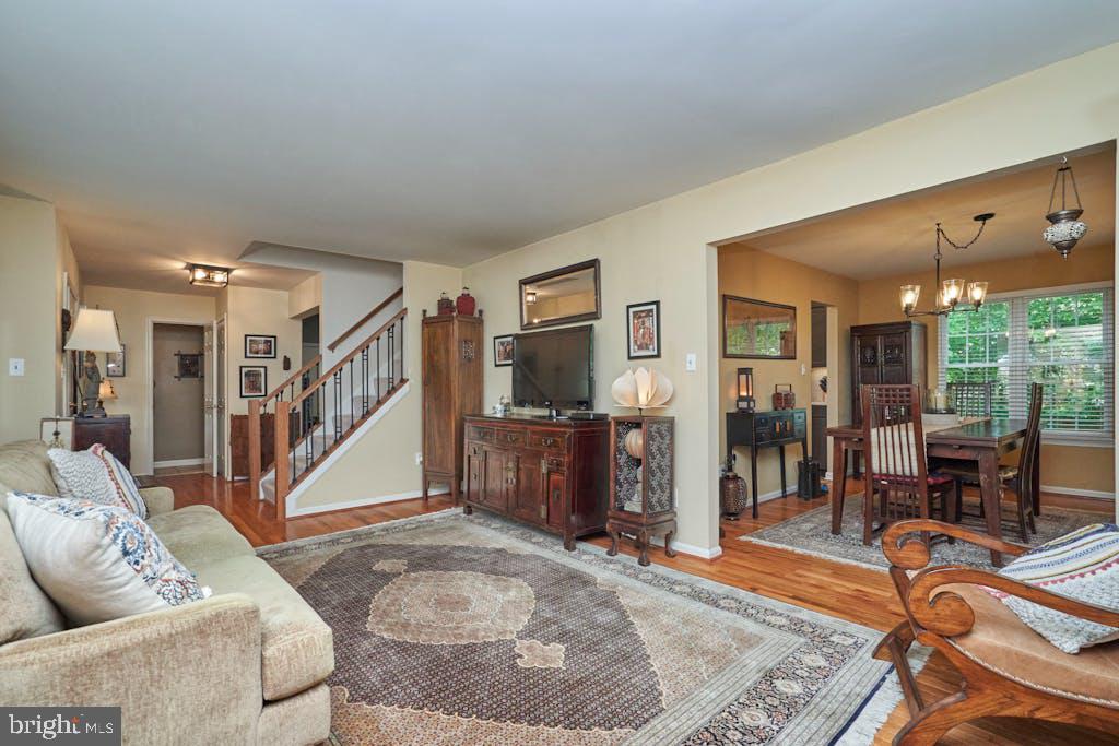 9607 Chapel Hill Dr