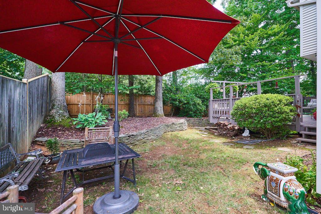 9607 Chapel Hill Dr
