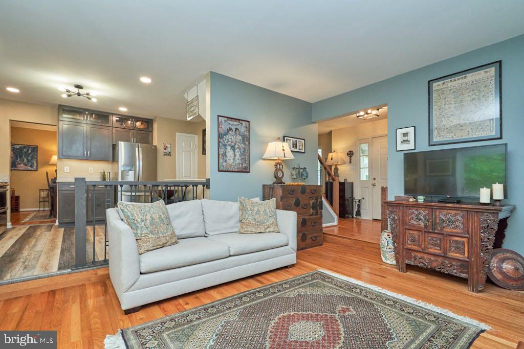 9607 Chapel Hill Dr