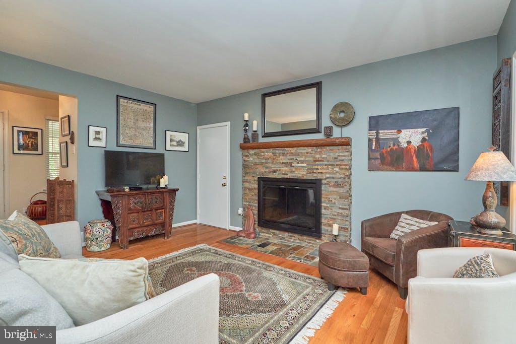 9607 Chapel Hill Dr