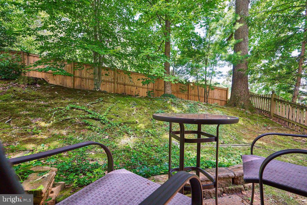 9607 Chapel Hill Dr