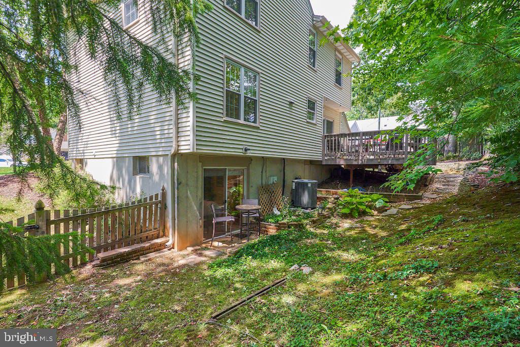 9607 Chapel Hill Dr