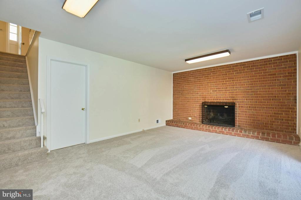 5228 Nottinghill Ln