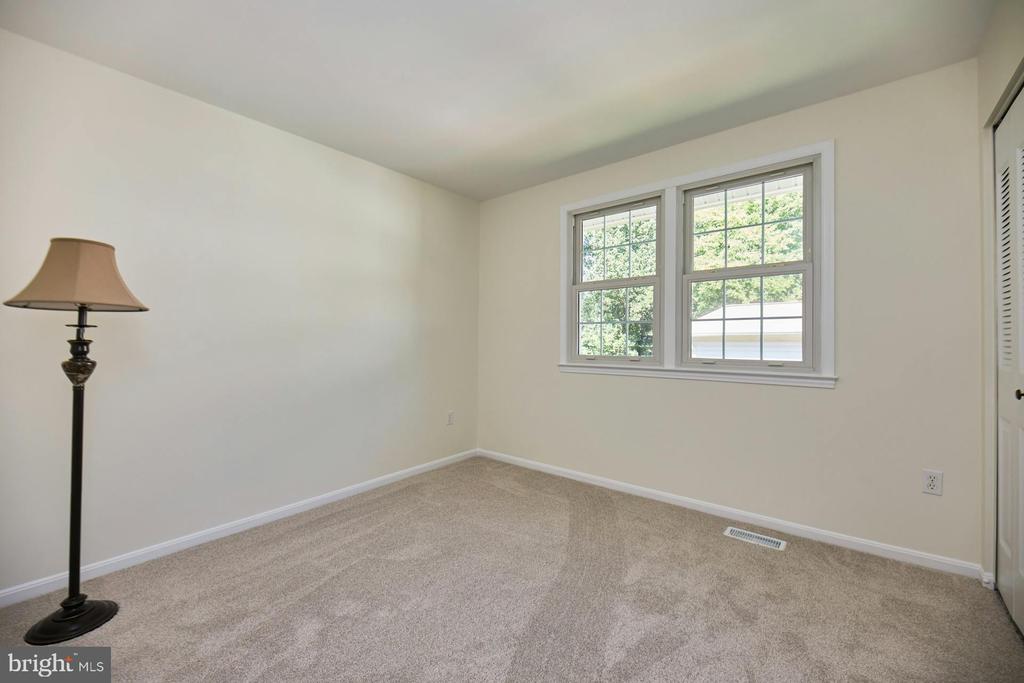 5228 Nottinghill Ln