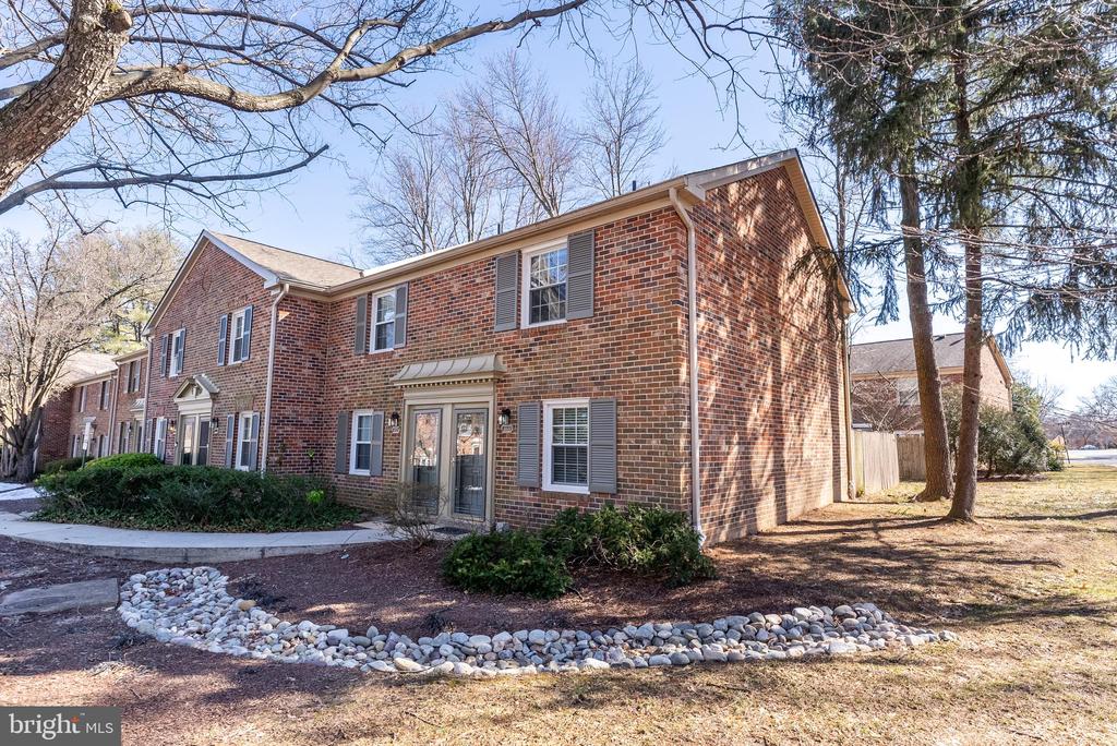8559 Barrington Ct #926