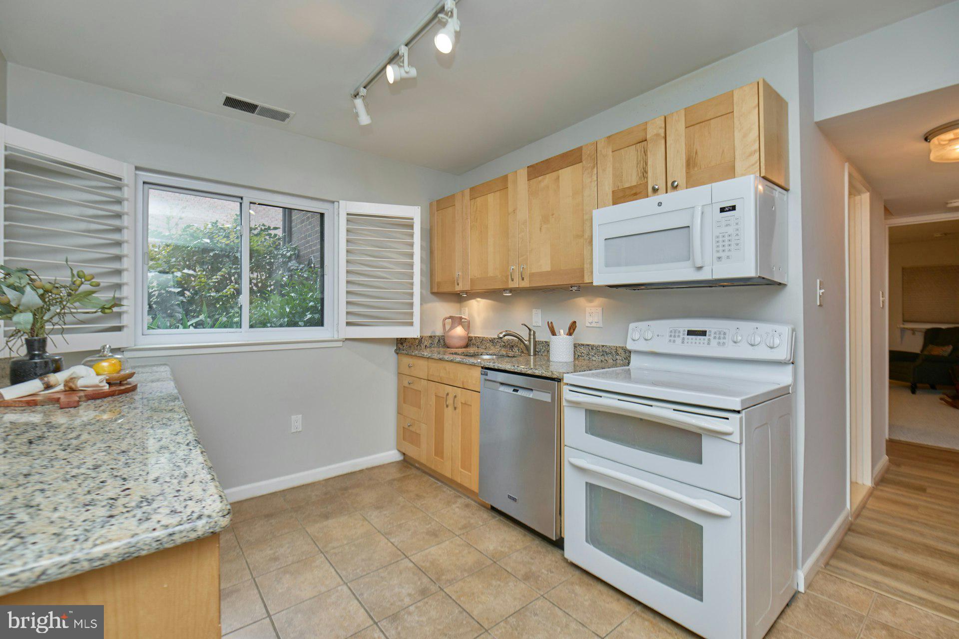 3101 Buccaneer Ct #2