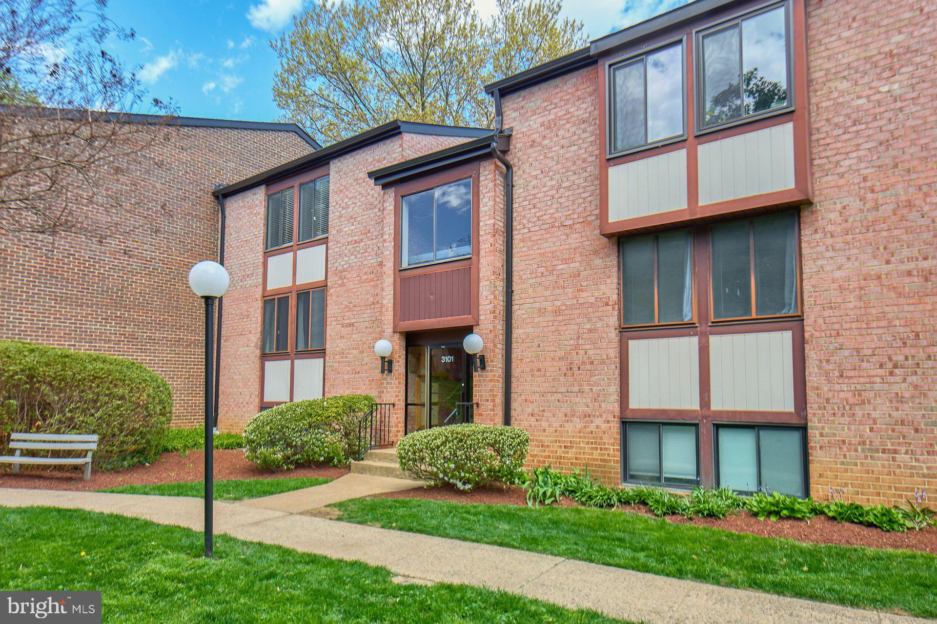 3101 Buccaneer Ct #2