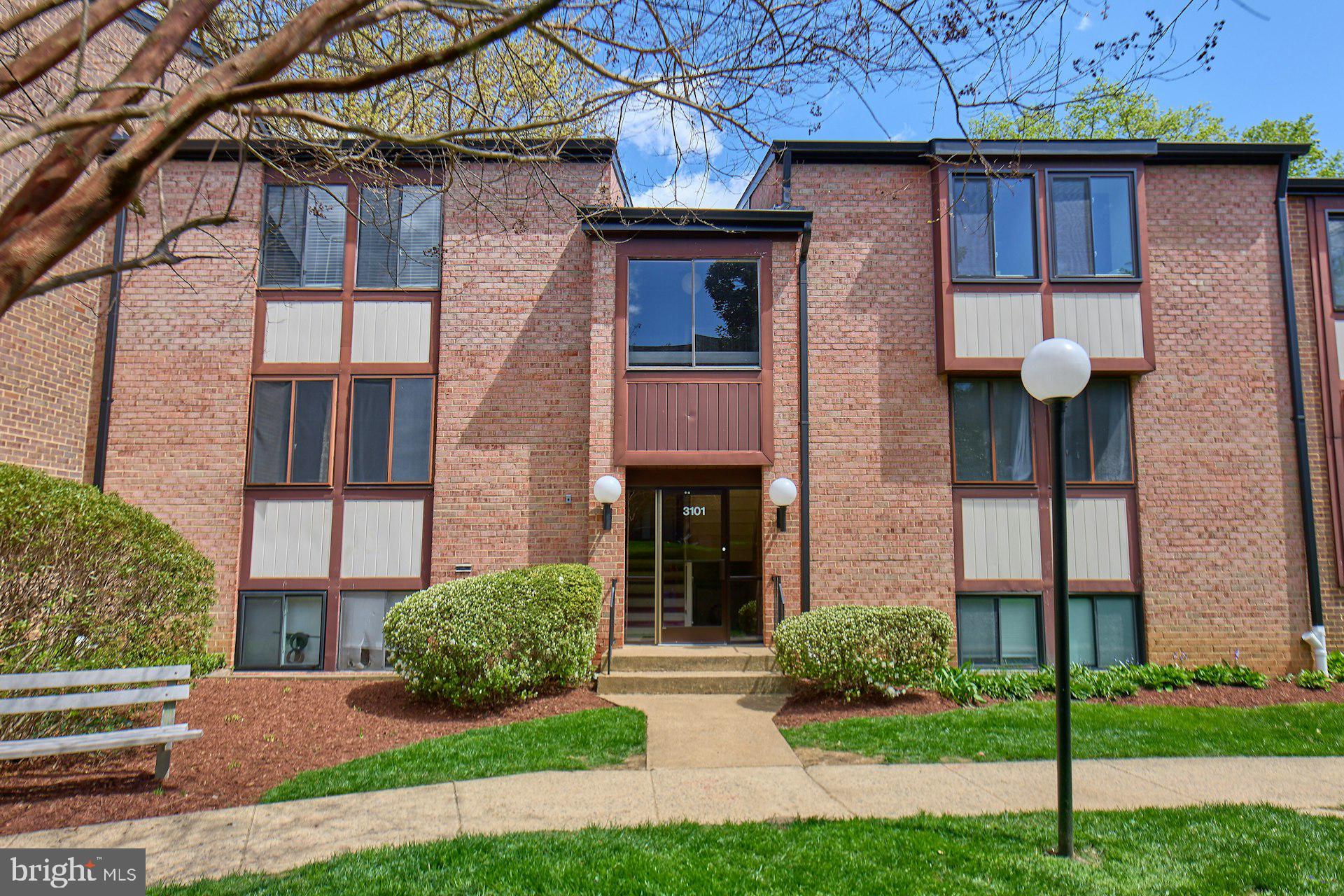 3101 Buccaneer Ct #2