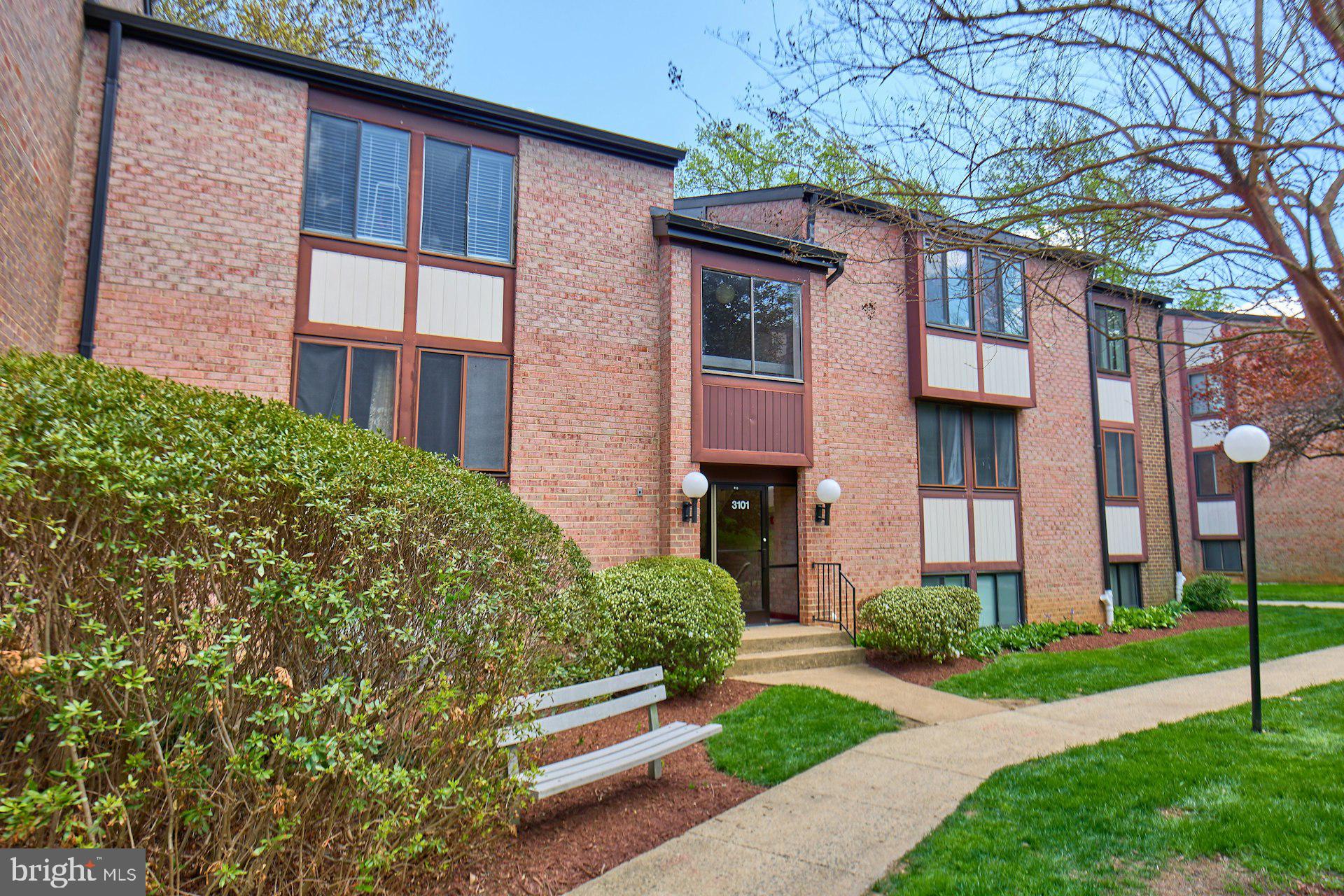 3101 Buccaneer Ct #2