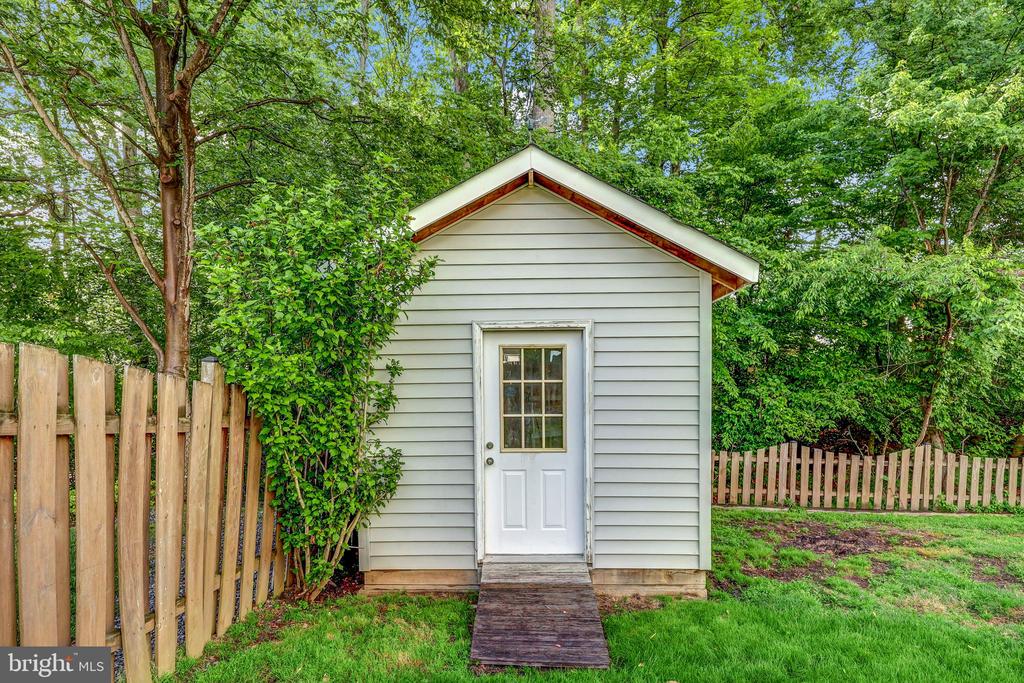 6010 Merryvale Ct