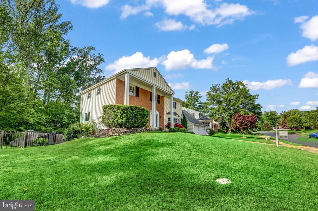 6010 Merryvale Ct