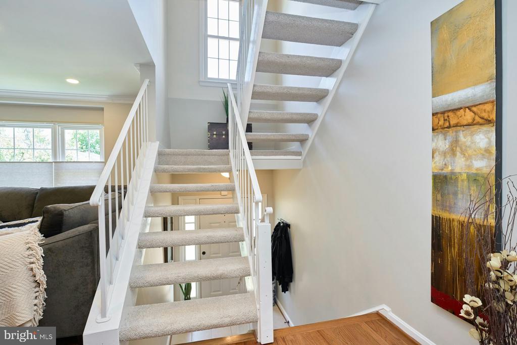 5536 Starboard Ct