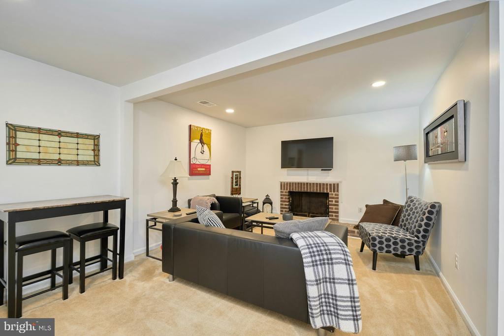 5536 Starboard Ct