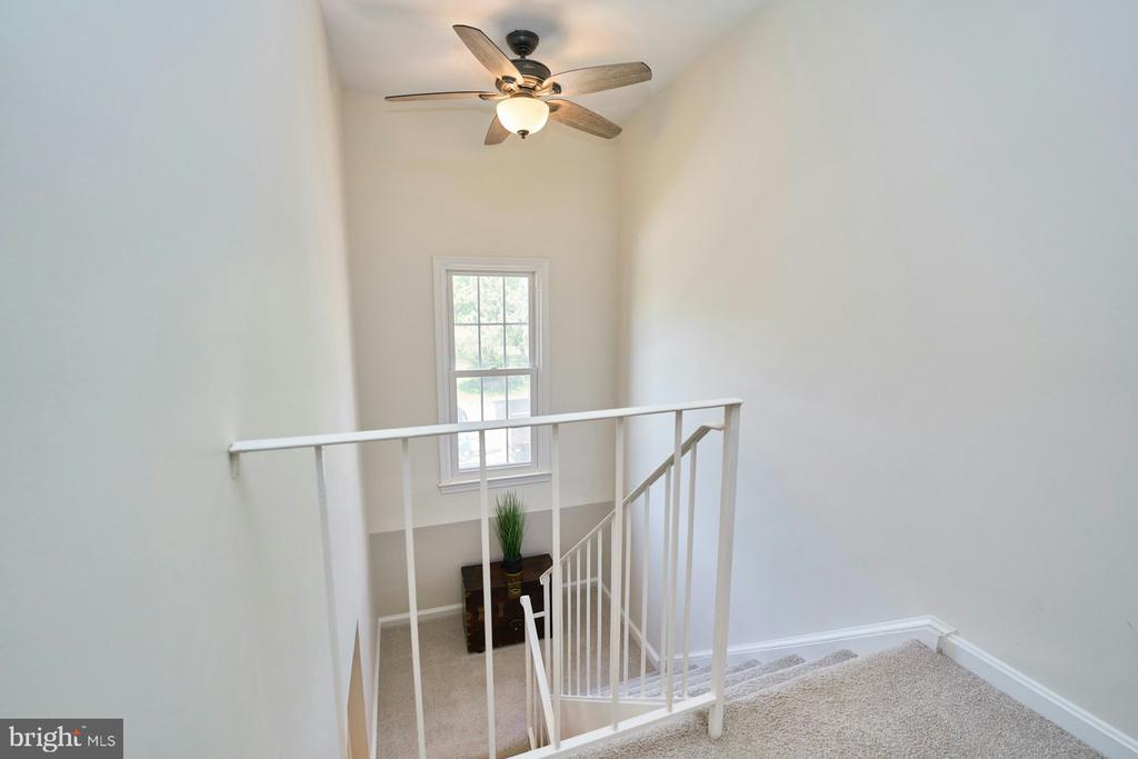 5536 Starboard Ct