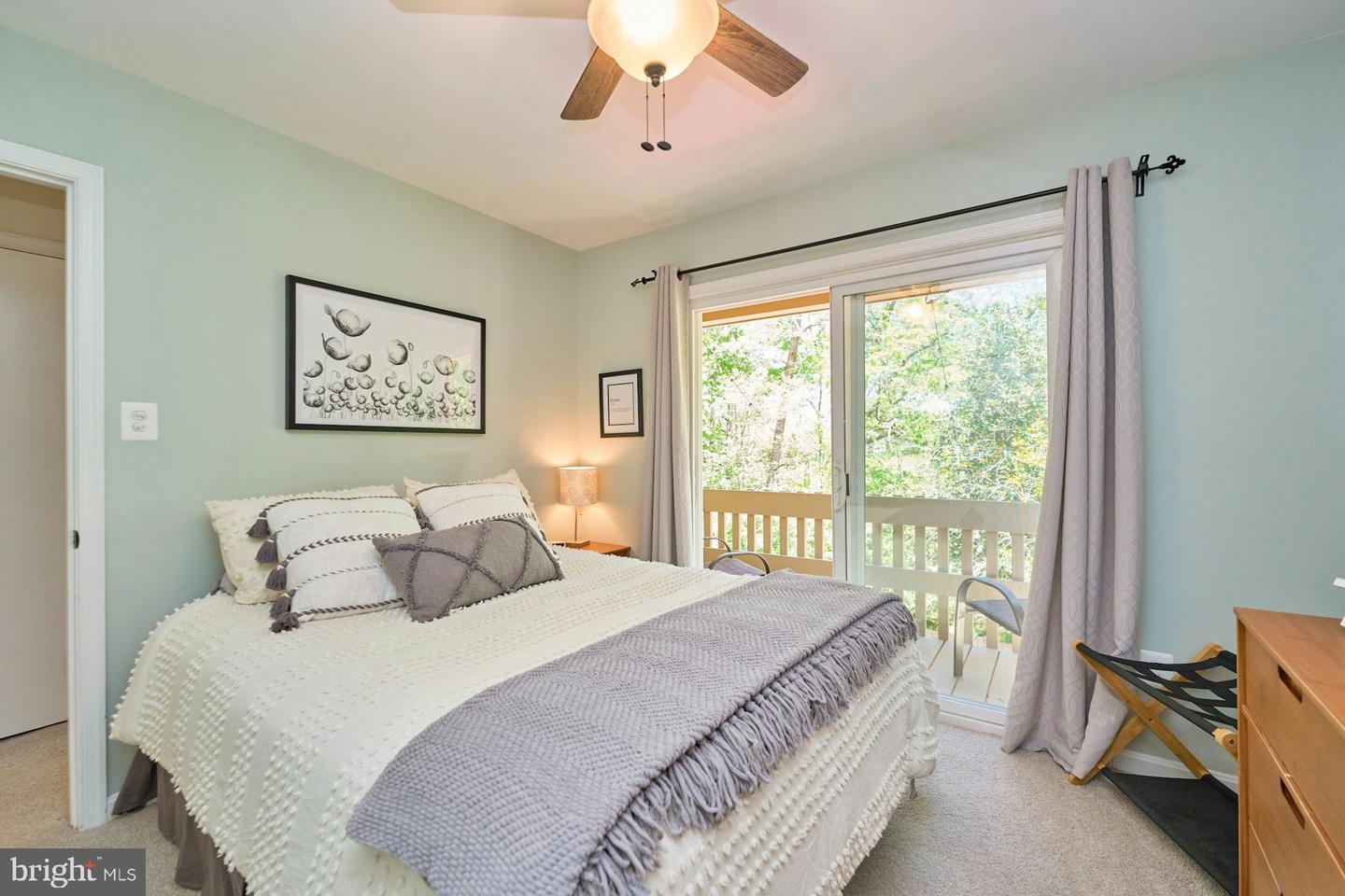 5536 Starboard Ct
