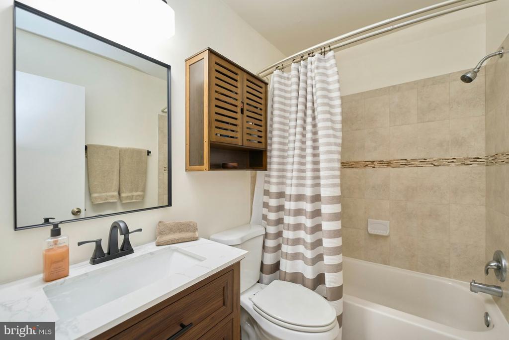 5536 Starboard Ct