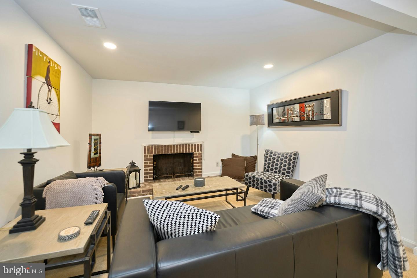 5536 Starboard Ct