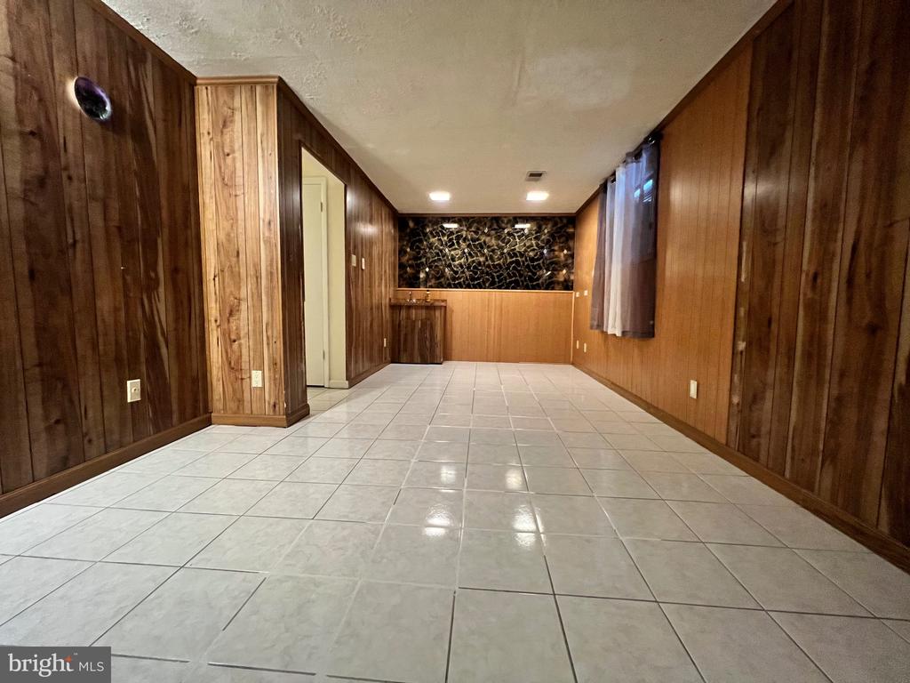 2922 AMBERLEIGH WAY