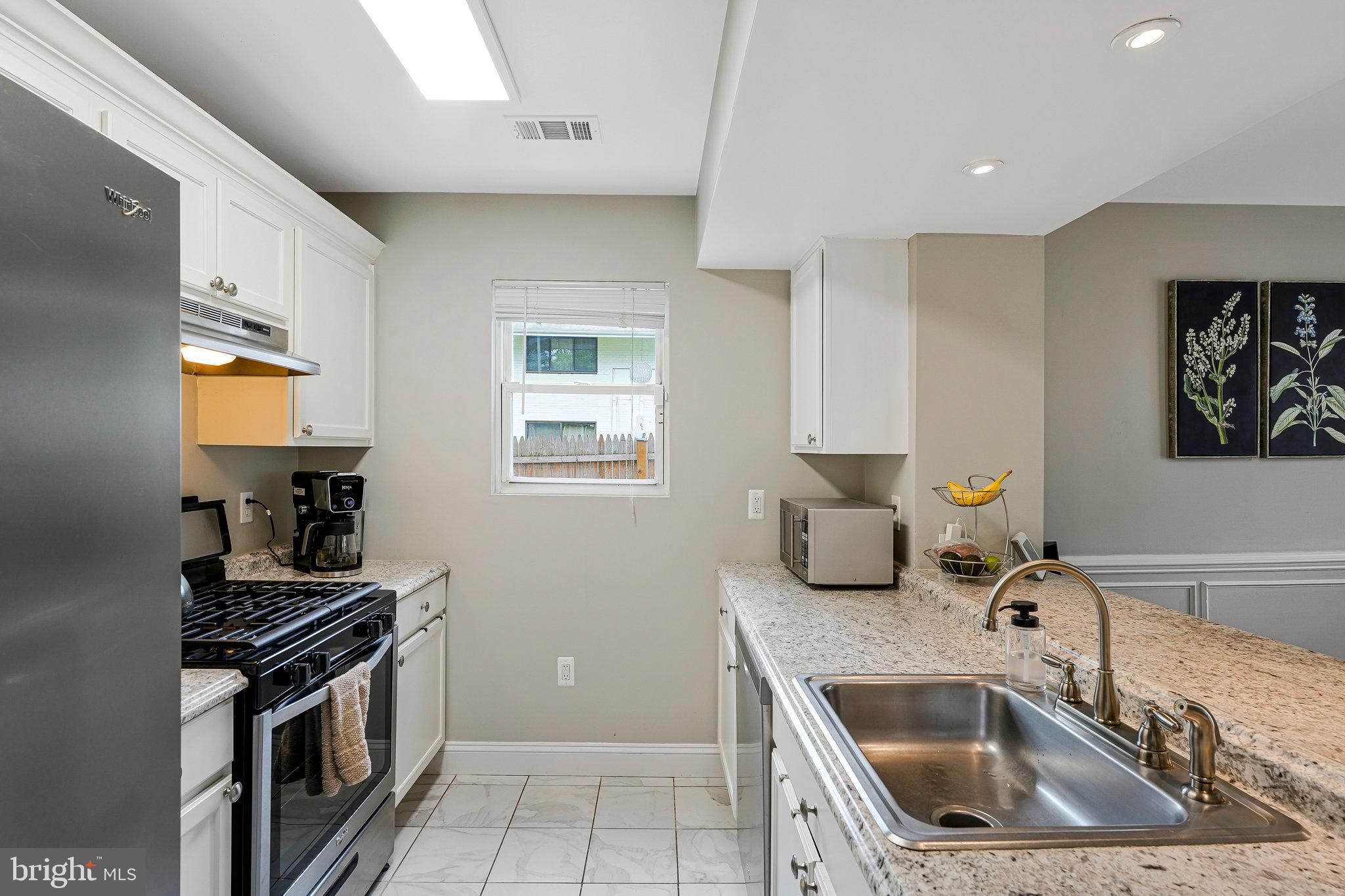 3424 Lockheed Blvd #F