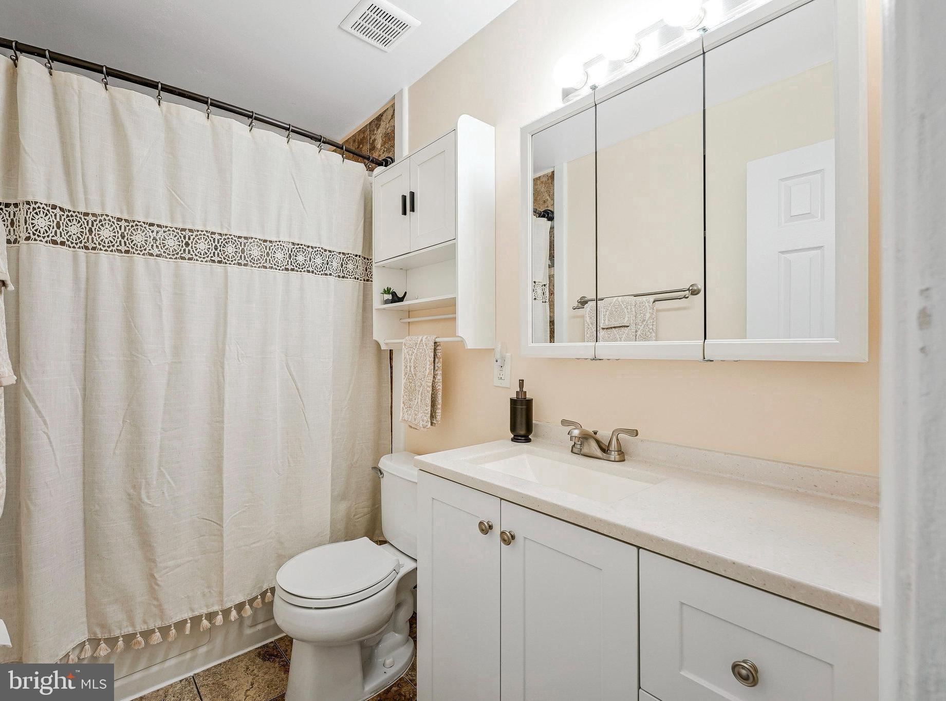 3424 Lockheed Blvd #F