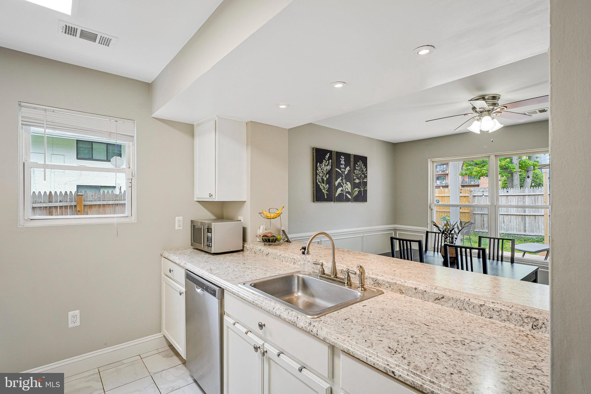 3424 Lockheed Blvd #F