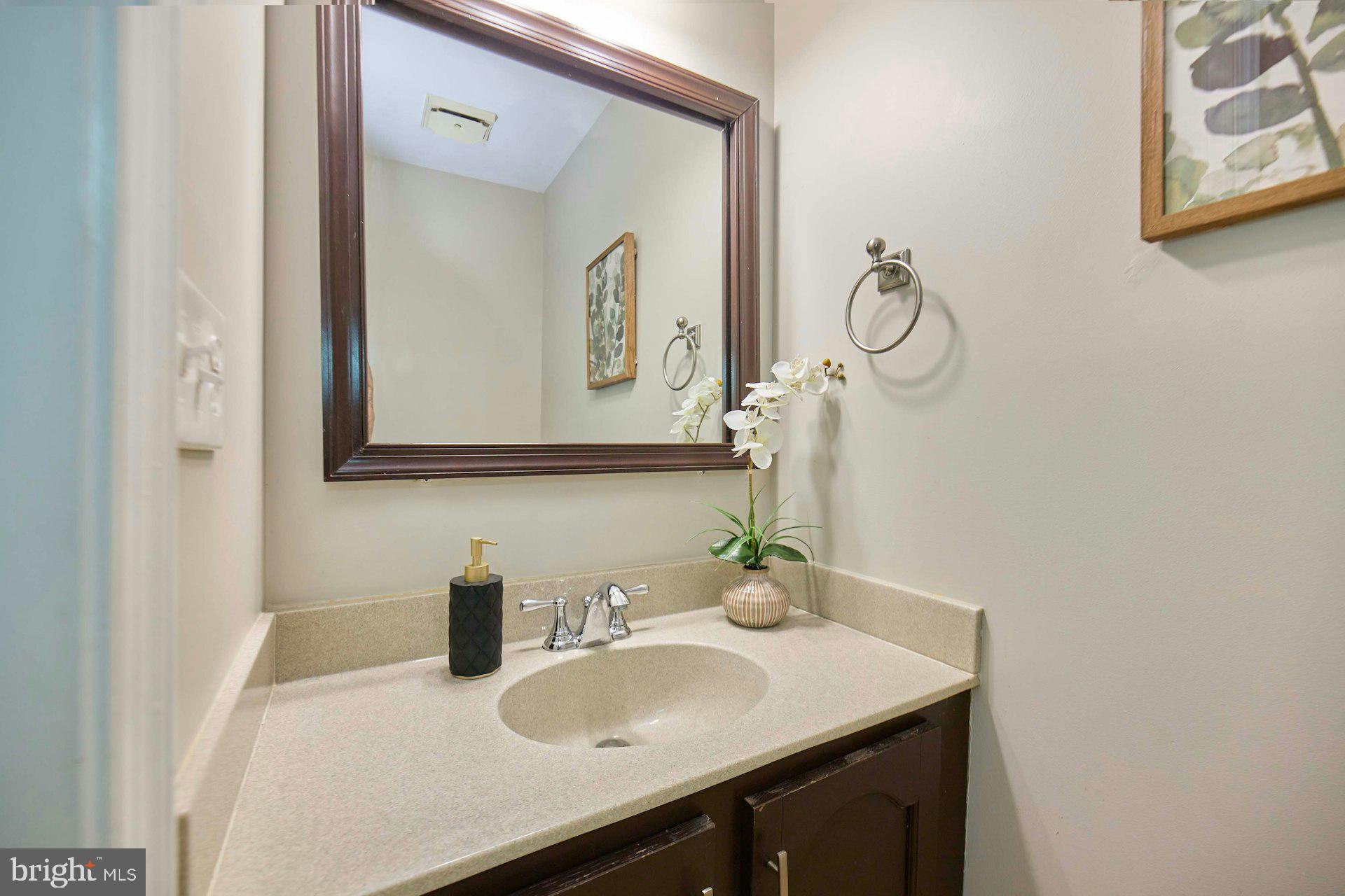 7084 Solomon Seal Ct