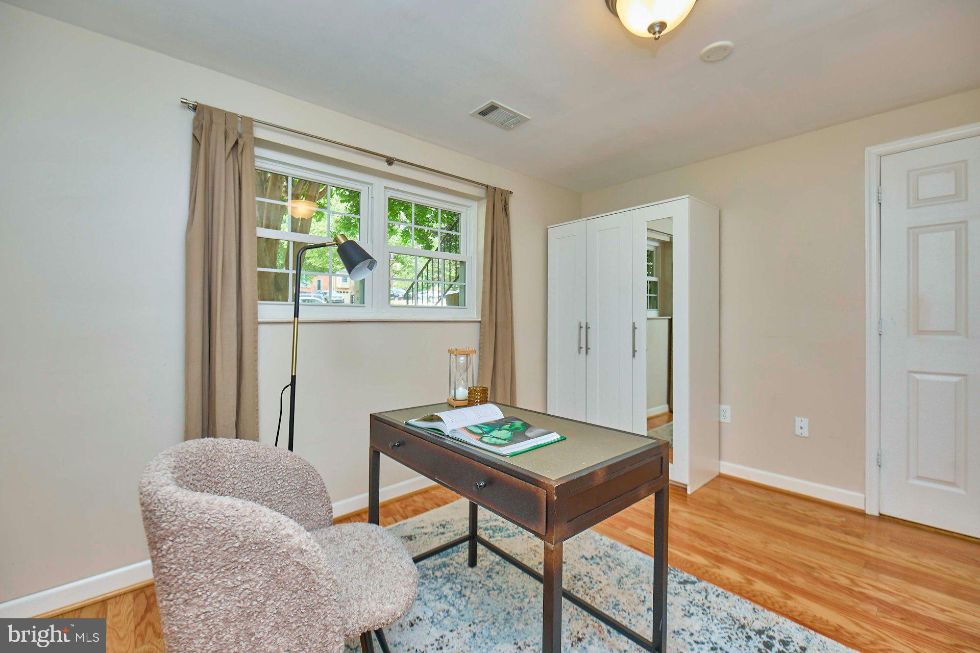 7084 Solomon Seal Ct