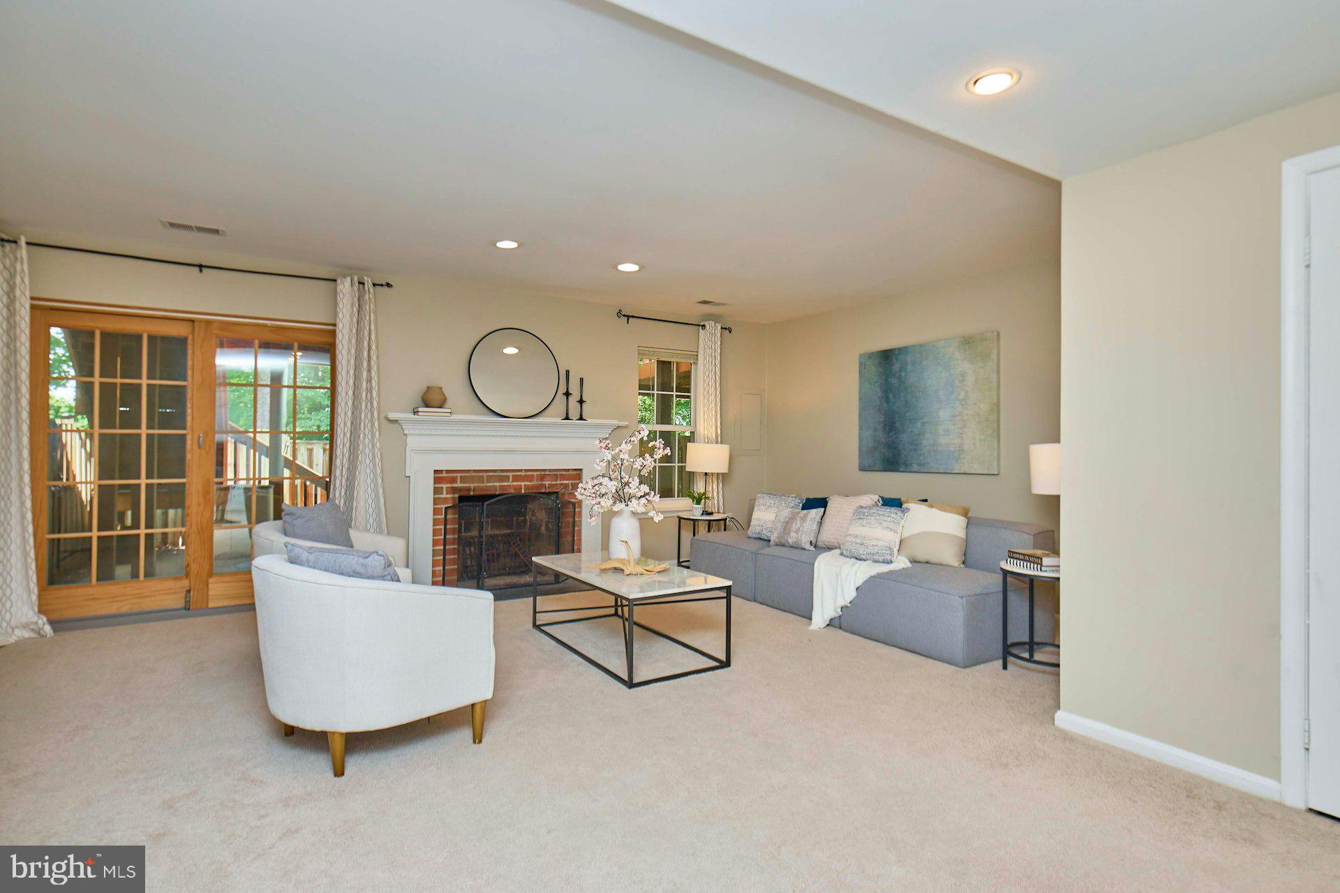 7084 Solomon Seal Ct