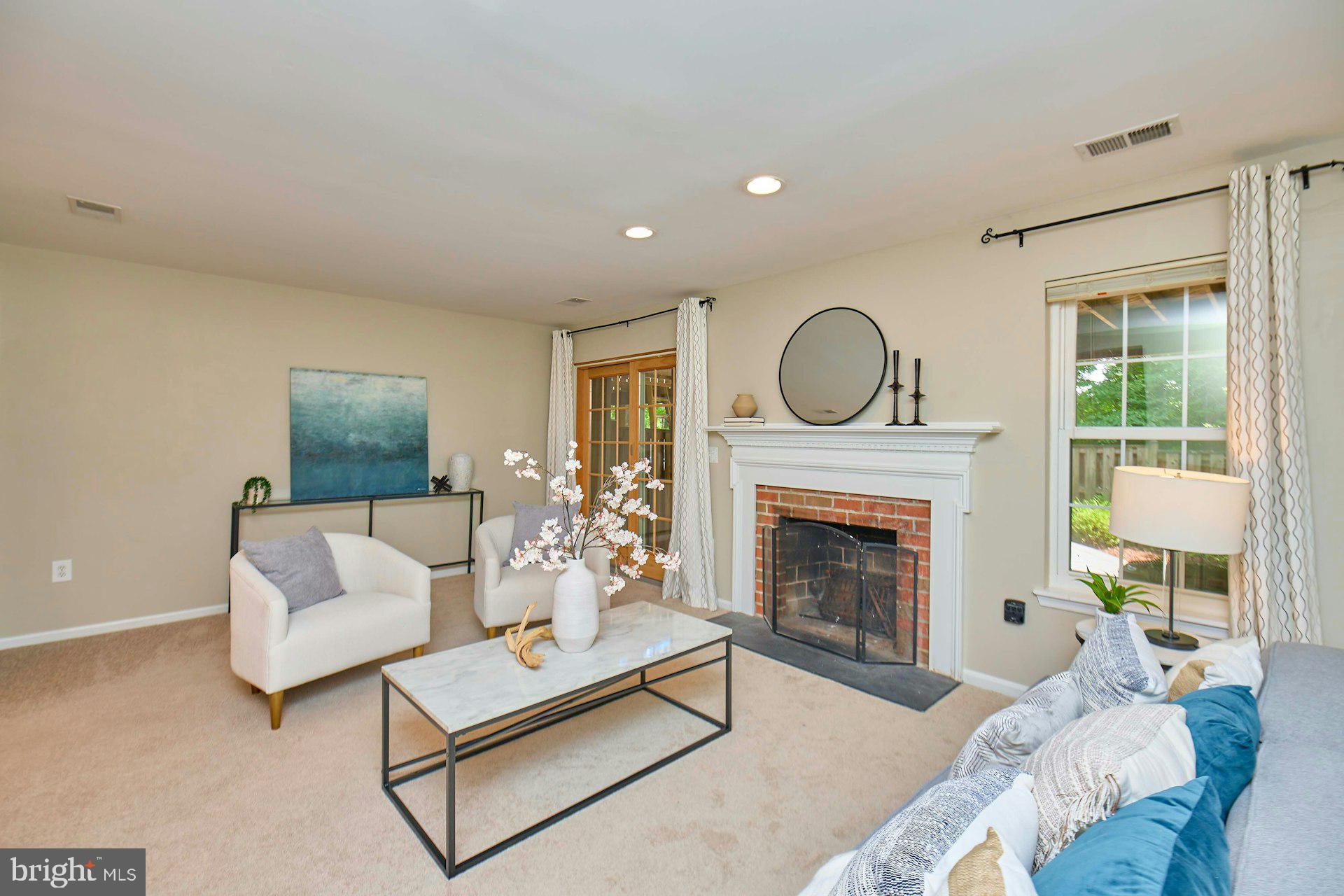 7084 Solomon Seal Ct