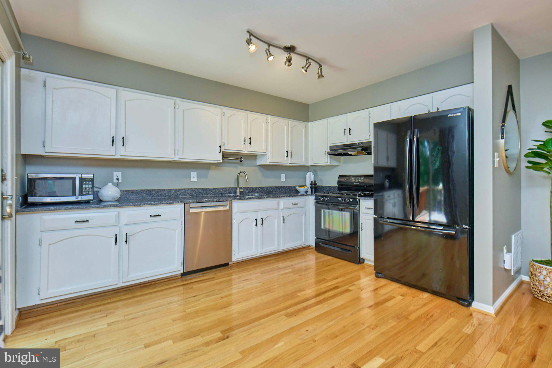 7084 Solomon Seal Ct