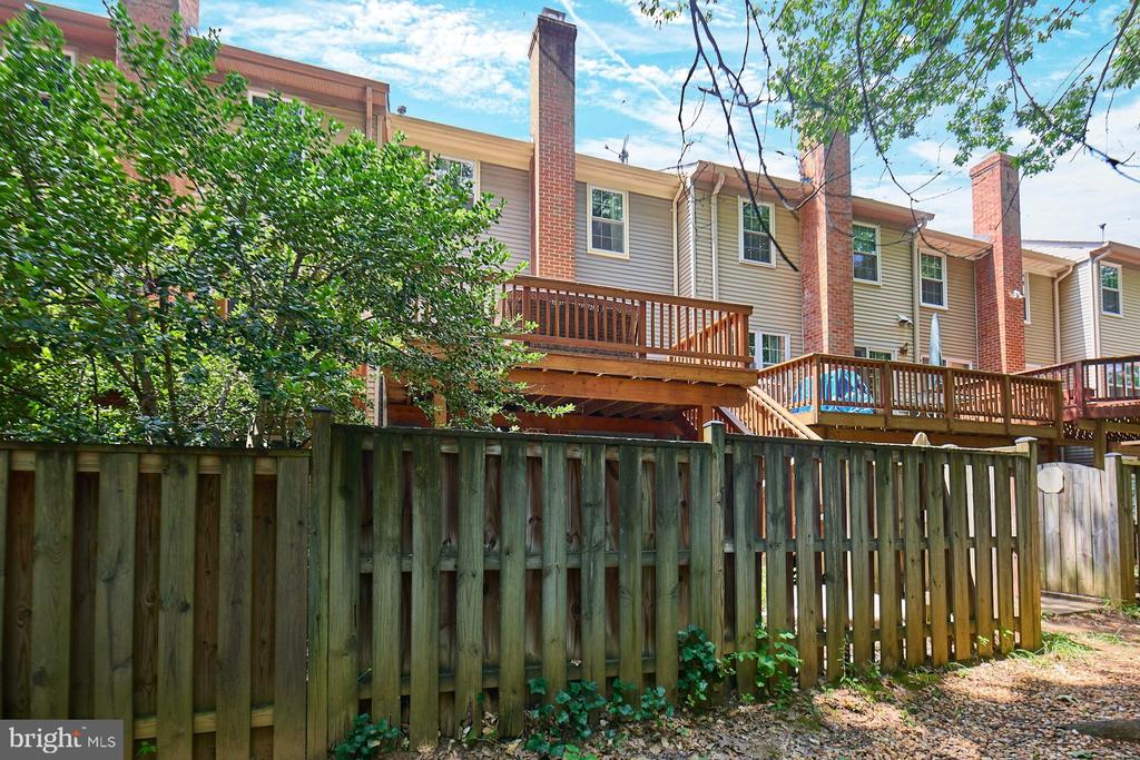 7084 Solomon Seal Ct