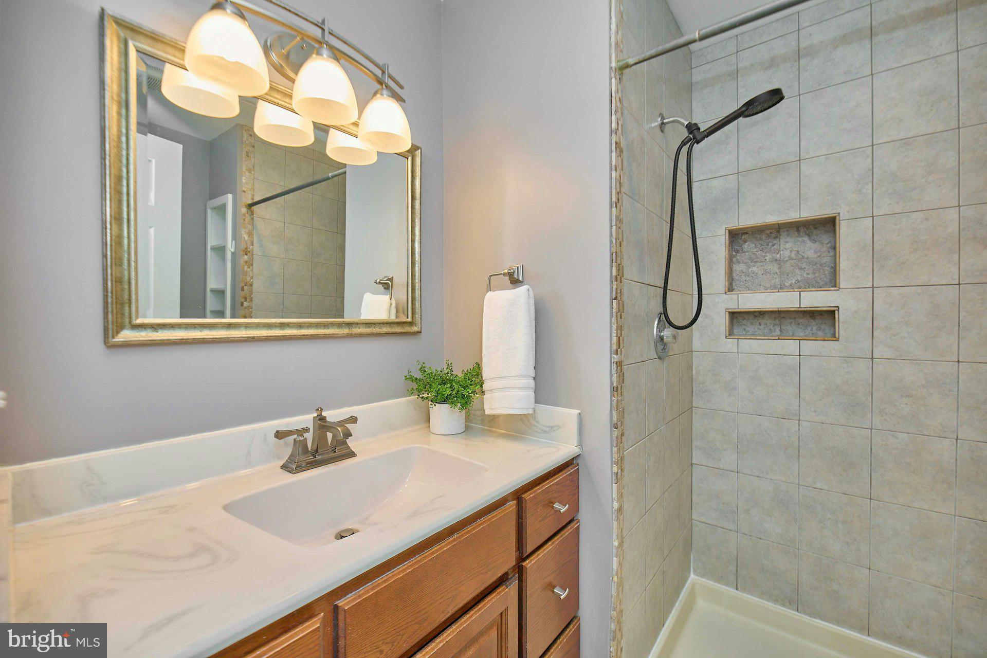 7084 Solomon Seal Ct