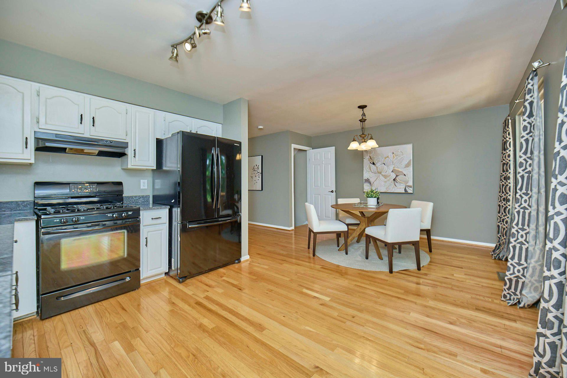 7084 Solomon Seal Ct