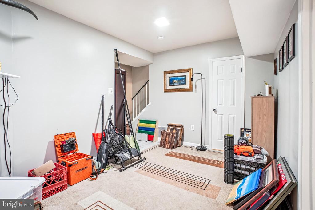 11939 ARTERY DRIVE