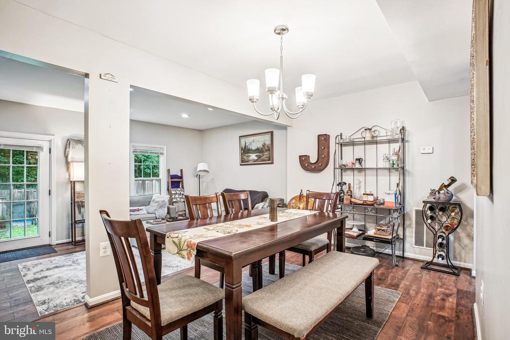 11939 ARTERY DRIVE