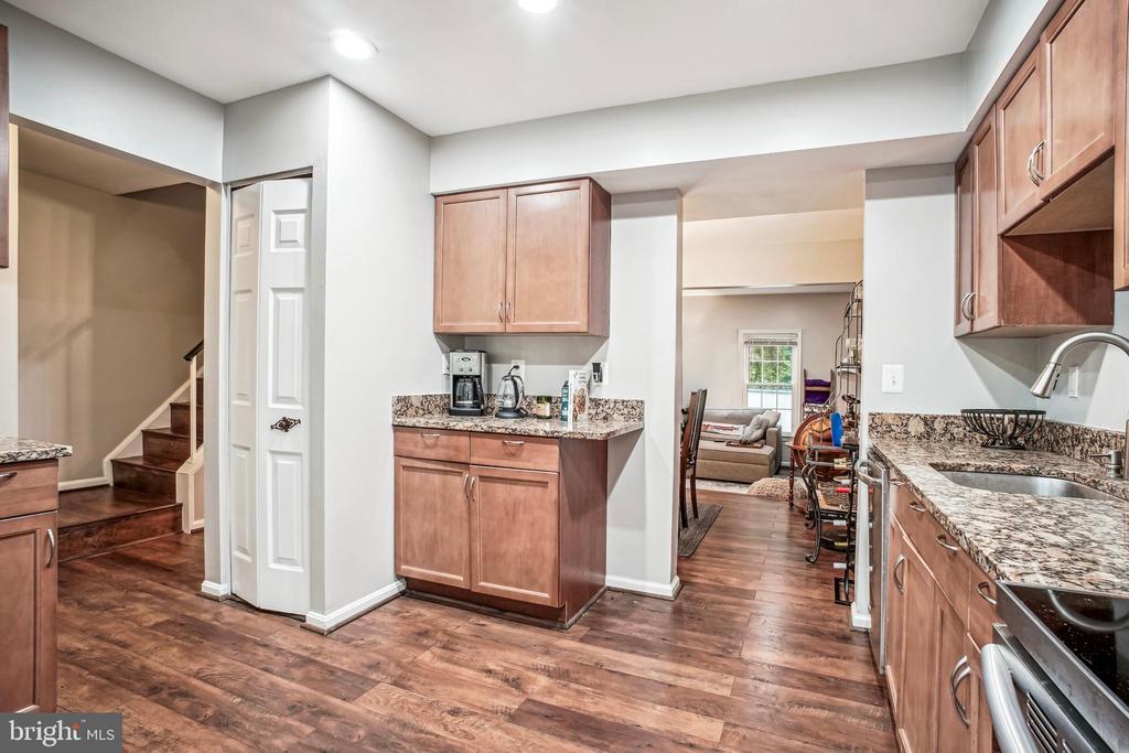 11939 ARTERY DRIVE