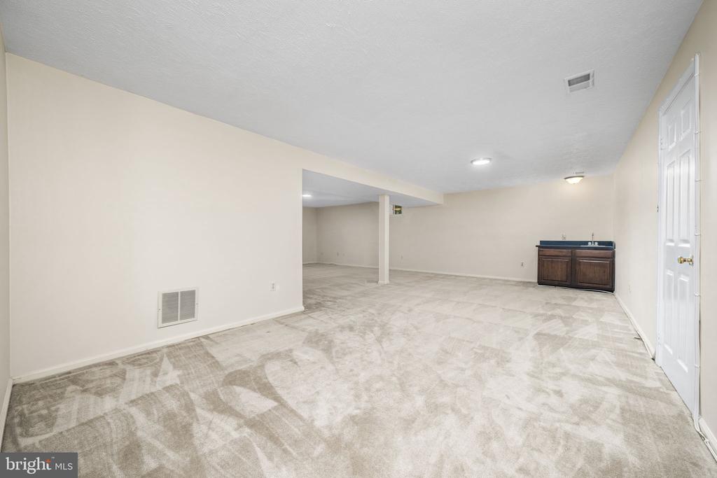 9745 ROLLING RIDGE DRIVE
