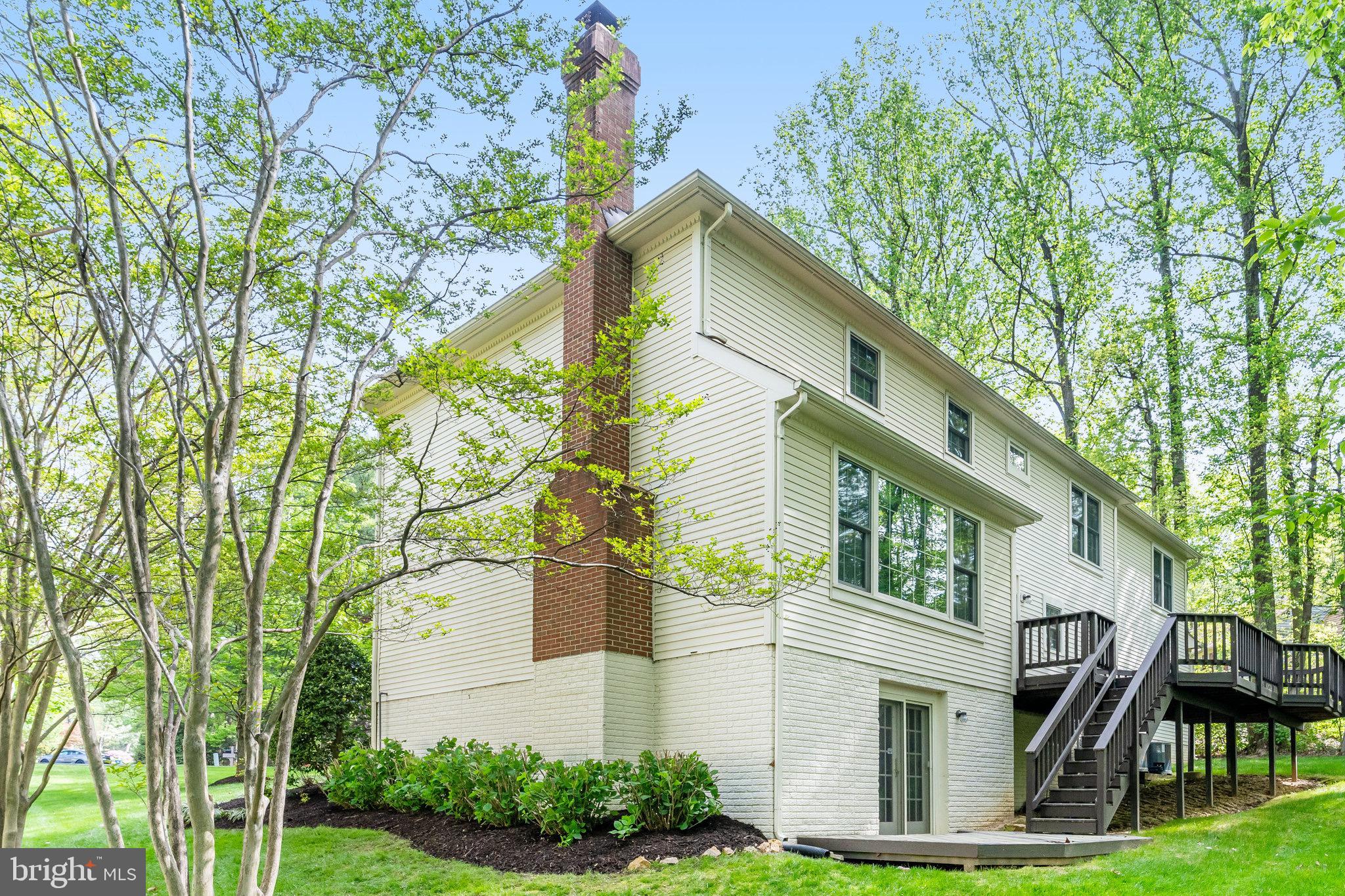 9745 ROLLING RIDGE DRIVE