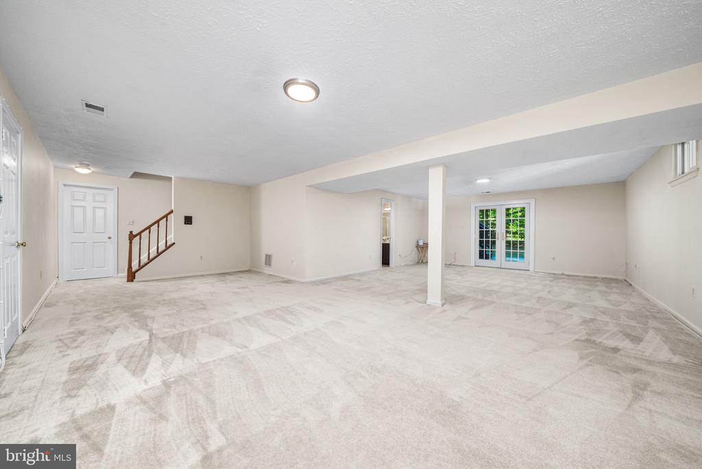 9745 ROLLING RIDGE DRIVE