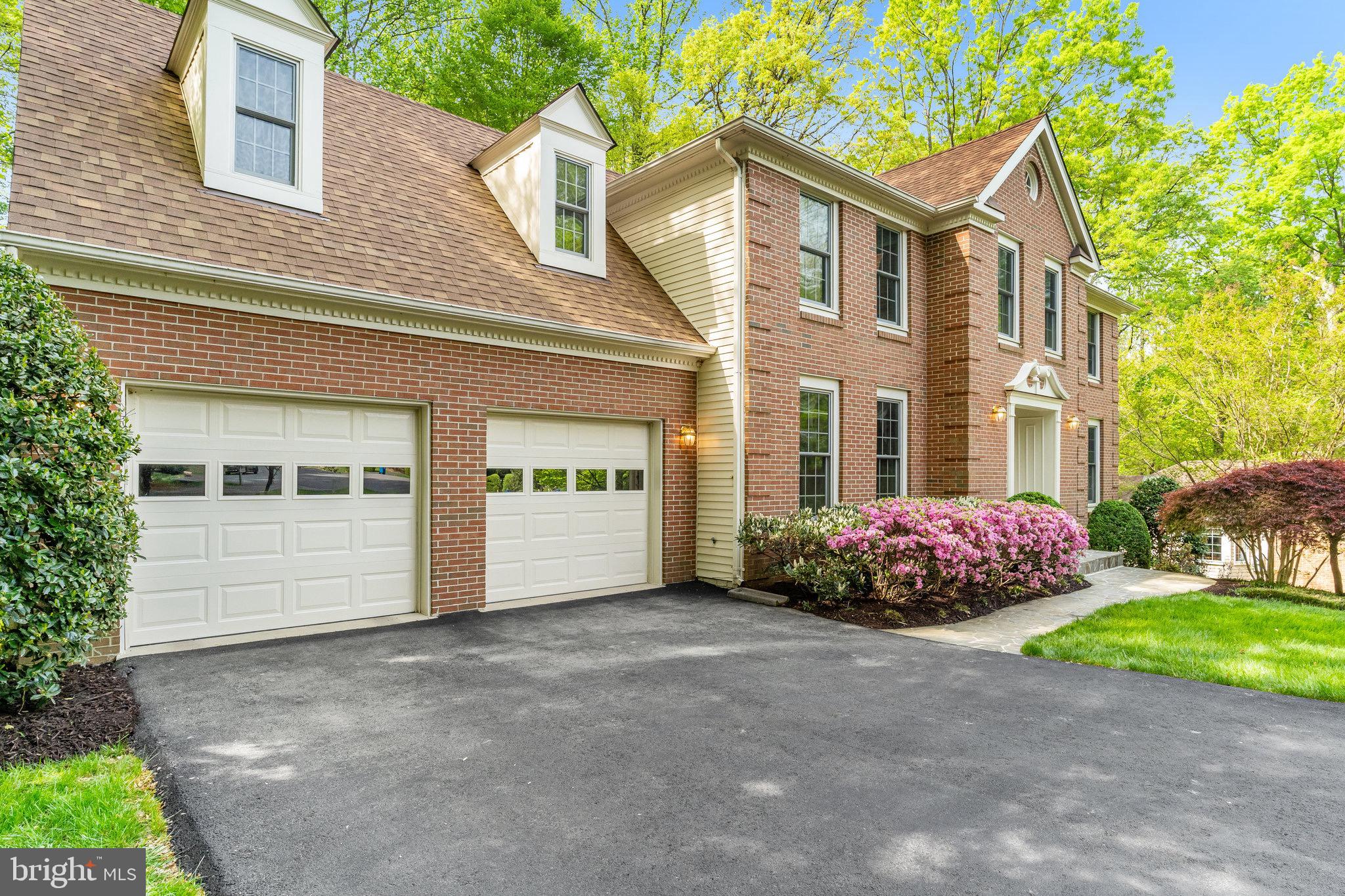 9745 ROLLING RIDGE DRIVE